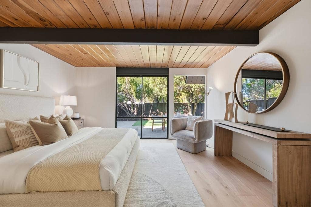 821 Cumberland Drive, Sunnyvale, CA 94087 821 Cumberland Drive, Sunnyvale, CA 94087