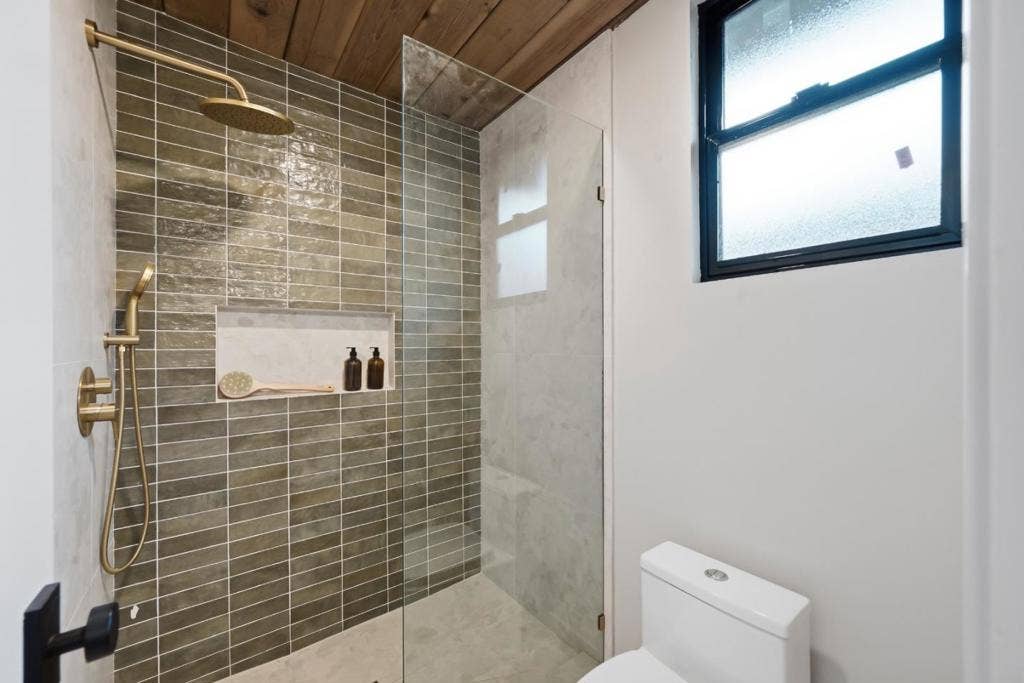 821 Cumberland Drive, Sunnyvale, CA 94087 821 Cumberland Drive, Sunnyvale, CA 94087