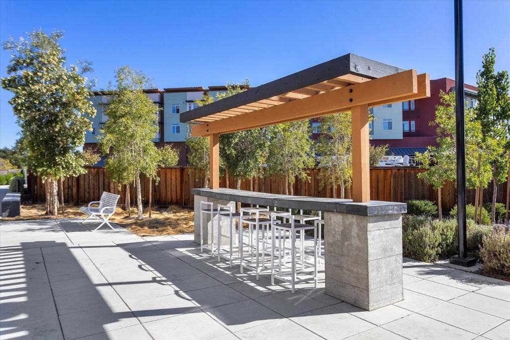 16319 Hamsher Court, Los Gatos, CA 95032 16319 Hamsher Court, Los Gatos, CA 95032