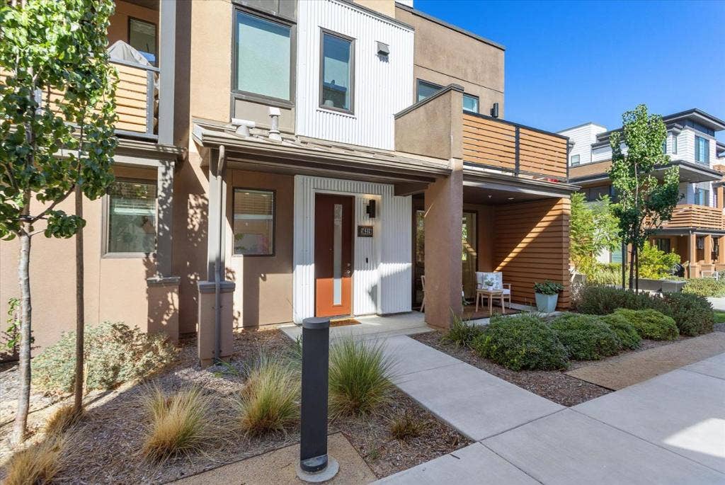 16319 Hamsher Court, Los Gatos, CA 95032 16319 Hamsher Court, Los Gatos, CA 95032