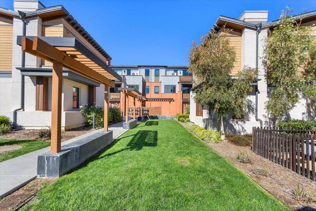 16319 Hamsher Court, Los Gatos, CA 95032 16319 Hamsher Court, Los Gatos, CA 95032