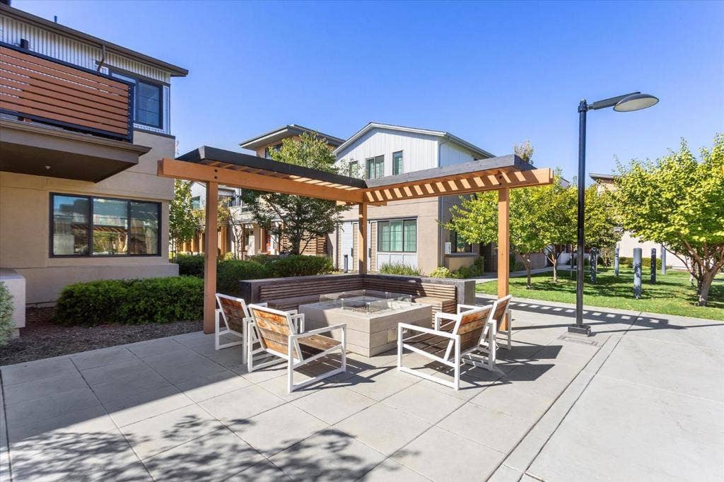 16319 Hamsher Court, Los Gatos, CA 95032 16319 Hamsher Court, Los Gatos, CA 95032