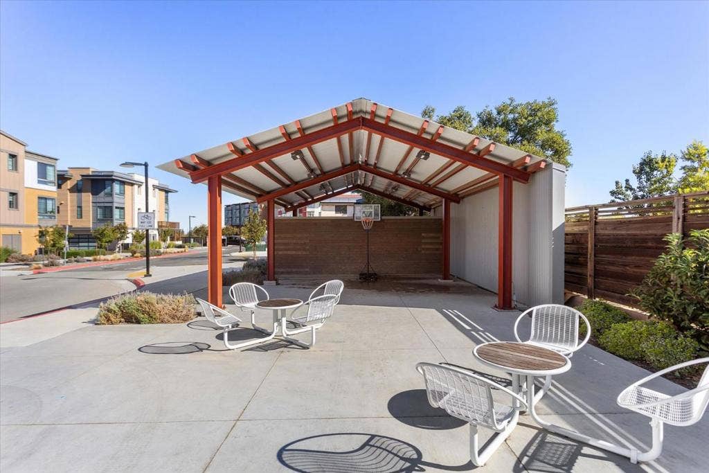 16319 Hamsher Court, Los Gatos, CA 95032 16319 Hamsher Court, Los Gatos, CA 95032