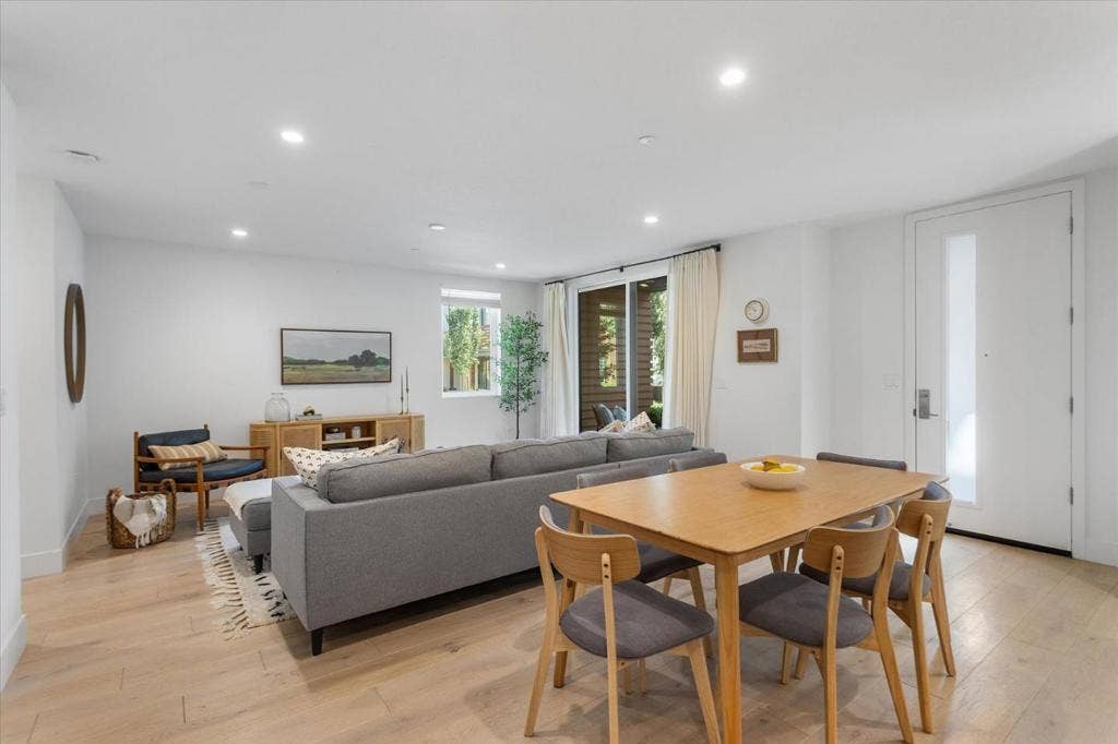 16319 Hamsher Court, Los Gatos, CA 95032 16319 Hamsher Court, Los Gatos, CA 95032