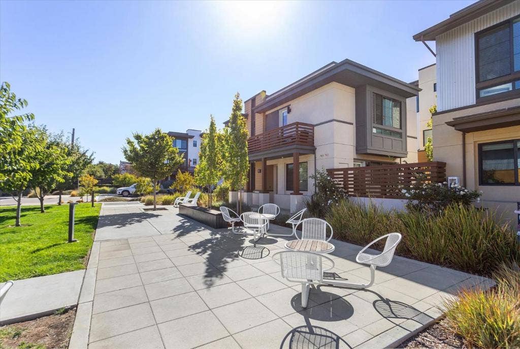 16319 Hamsher Court, Los Gatos, CA 95032 16319 Hamsher Court, Los Gatos, CA 95032