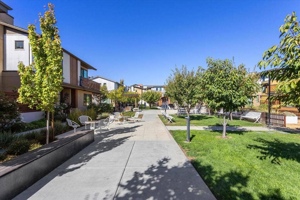 16319 Hamsher Court, Los Gatos, CA 95032 16319 Hamsher Court, Los Gatos, CA 95032