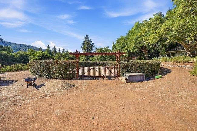 12170 Calle Uvas, Gilroy, CA 95020 12170 Calle Uvas, Gilroy, CA 95020