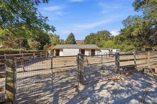 12170 Calle Uvas, Gilroy, CA 95020 12170 Calle Uvas, Gilroy, CA 95020