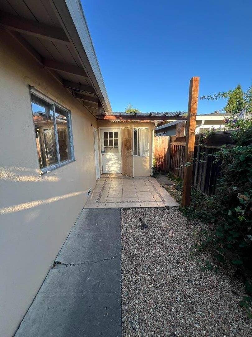 Property photo for 549 6th Avenue, Menlo Park, CA