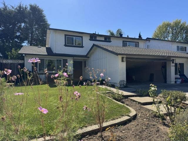 Property photo for 720 W 9th Street, Gilroy, CA