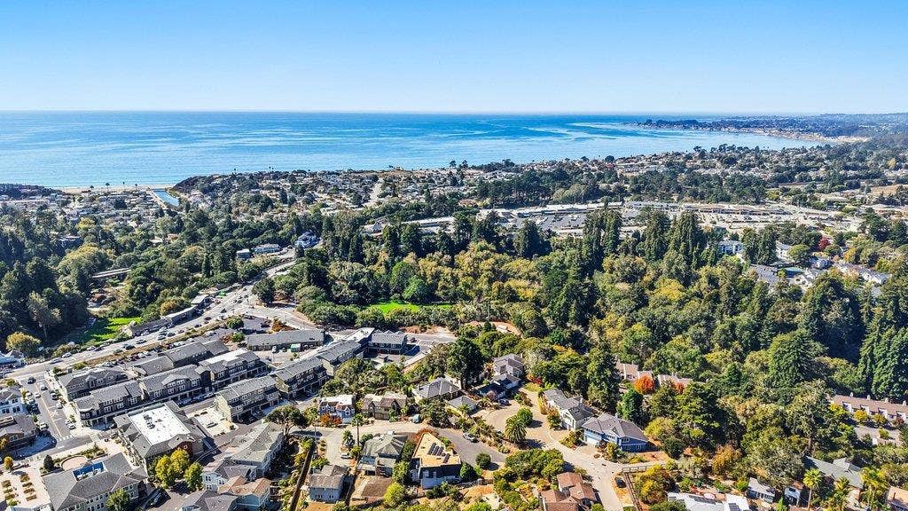110 Mattison Court, Aptos, CA 95003 110 Mattison Court, Aptos, CA 95003