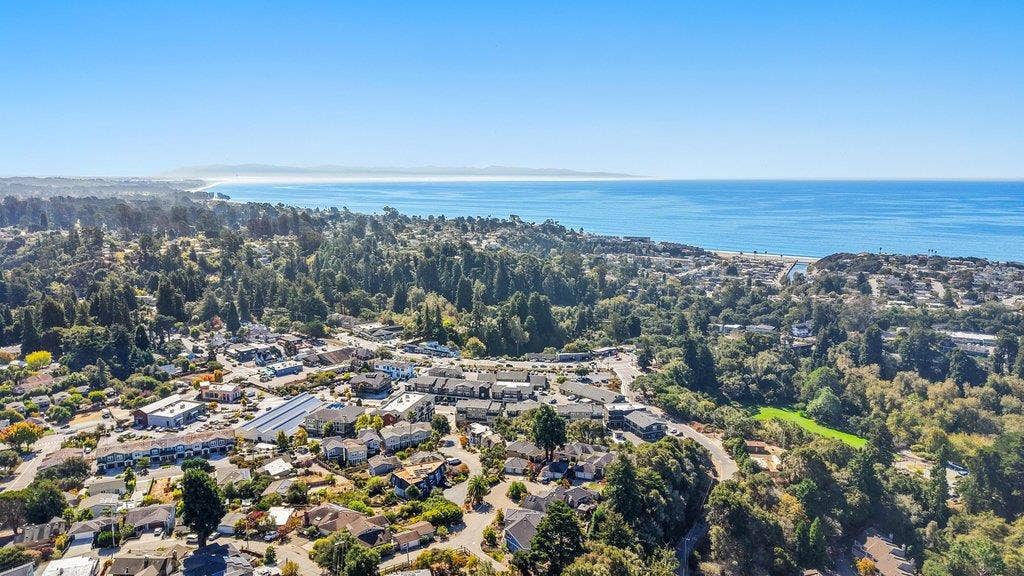 110 Mattison Court, Aptos, CA 95003 110 Mattison Court, Aptos, CA 95003
