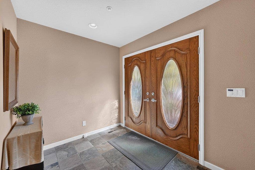 110 Mattison Court, Aptos, CA 95003 Entryway with stone flooring
