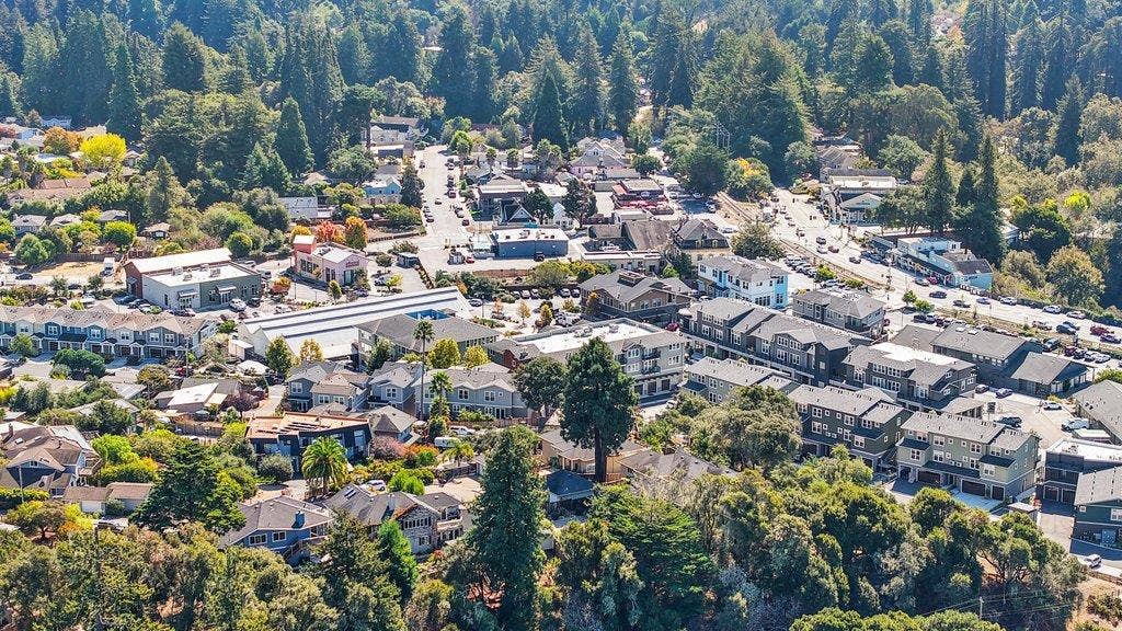 110 Mattison Court, Aptos, CA 95003 110 Mattison Court, Aptos, CA 95003