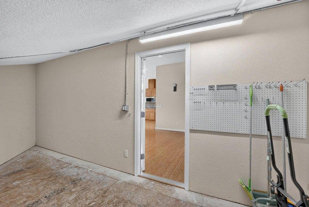 110 Mattison Court, Aptos, CA 95003 Garage