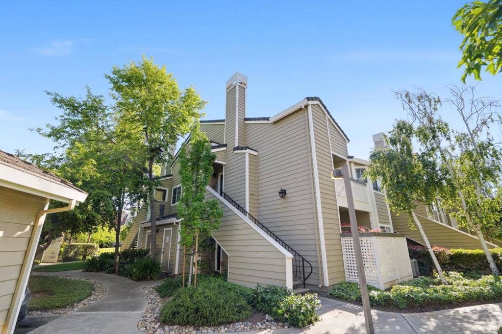 5940 Bridgeport Lake Way, San Jose, CA 95123
