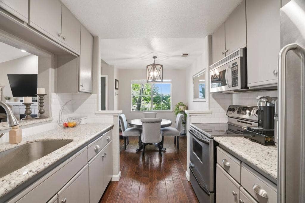 5940 Bridgeport Lake Way, San Jose, CA 95123