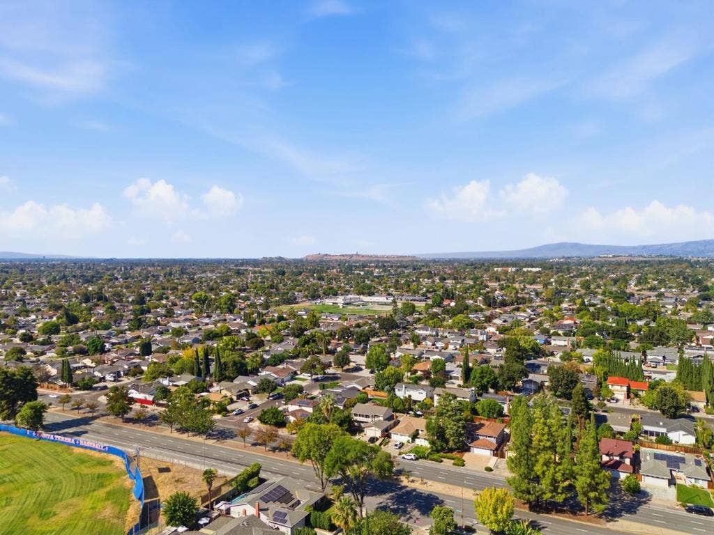 6122 Banner Court, San Jose, CA 95123