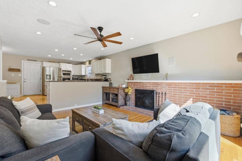 6122 Banner Court, San Jose, CA 95123
