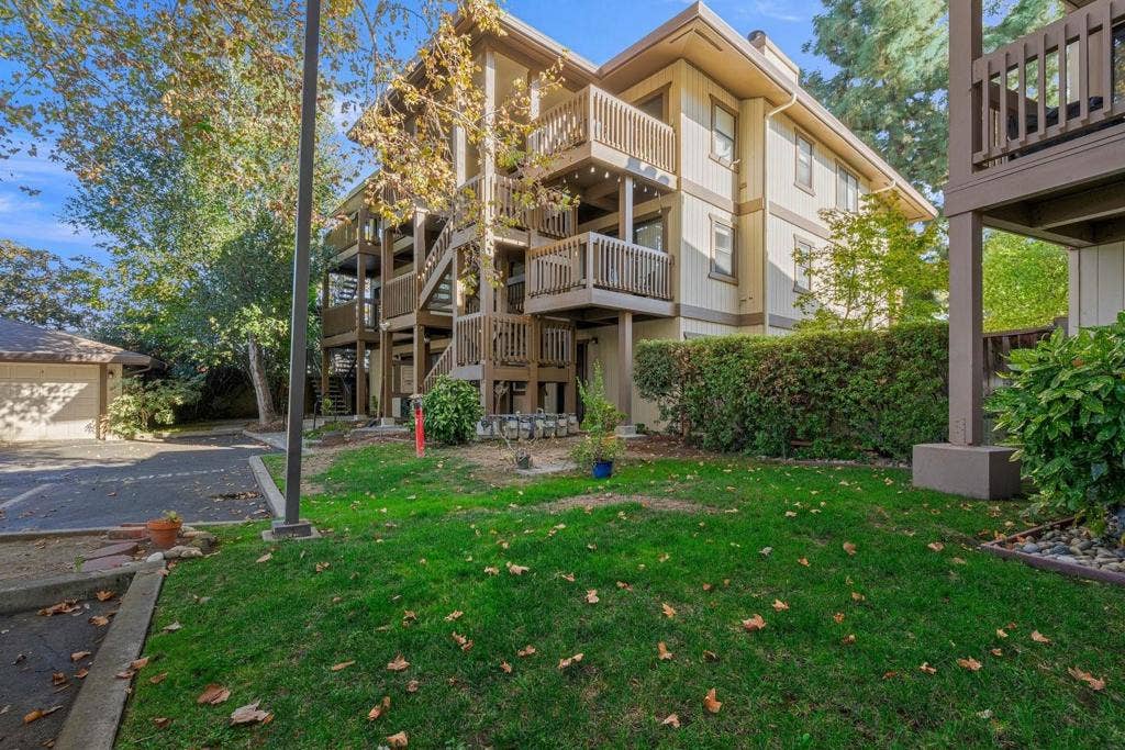 966 Apricot Avenue, Campbell, CA 95008
