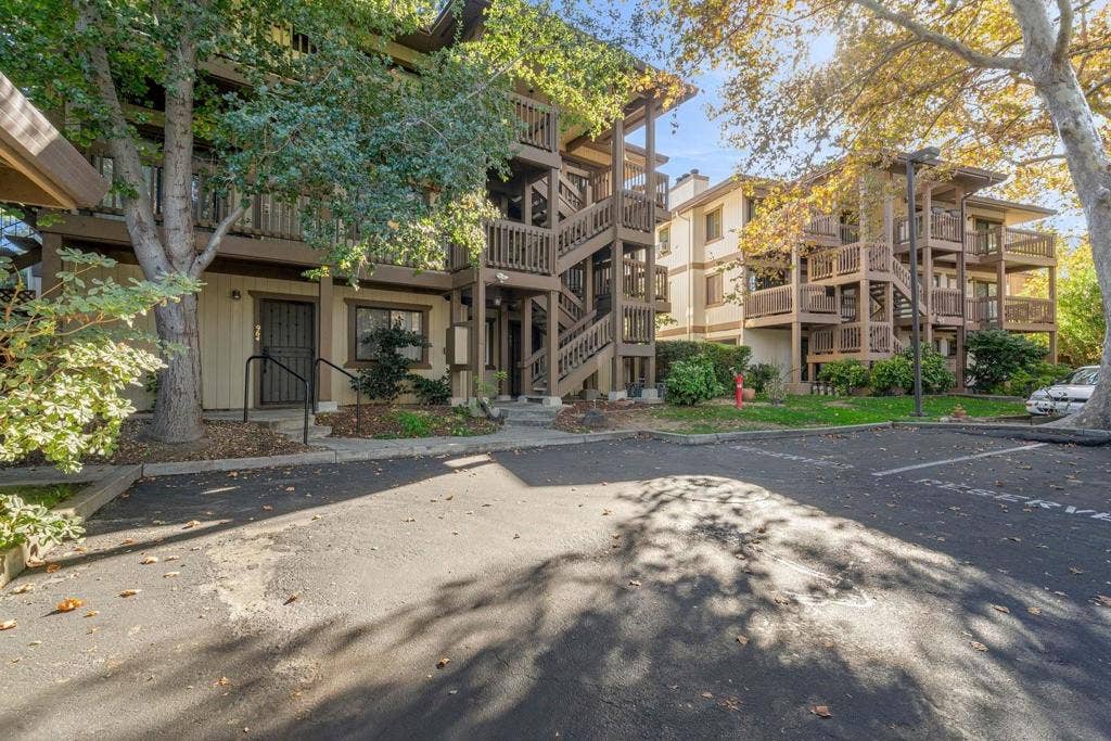 966 Apricot Avenue, Campbell, CA 95008
