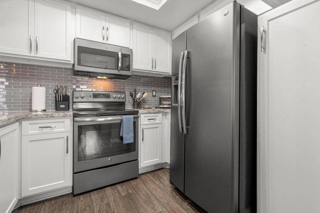 966 Apricot Avenue, Campbell, CA 95008