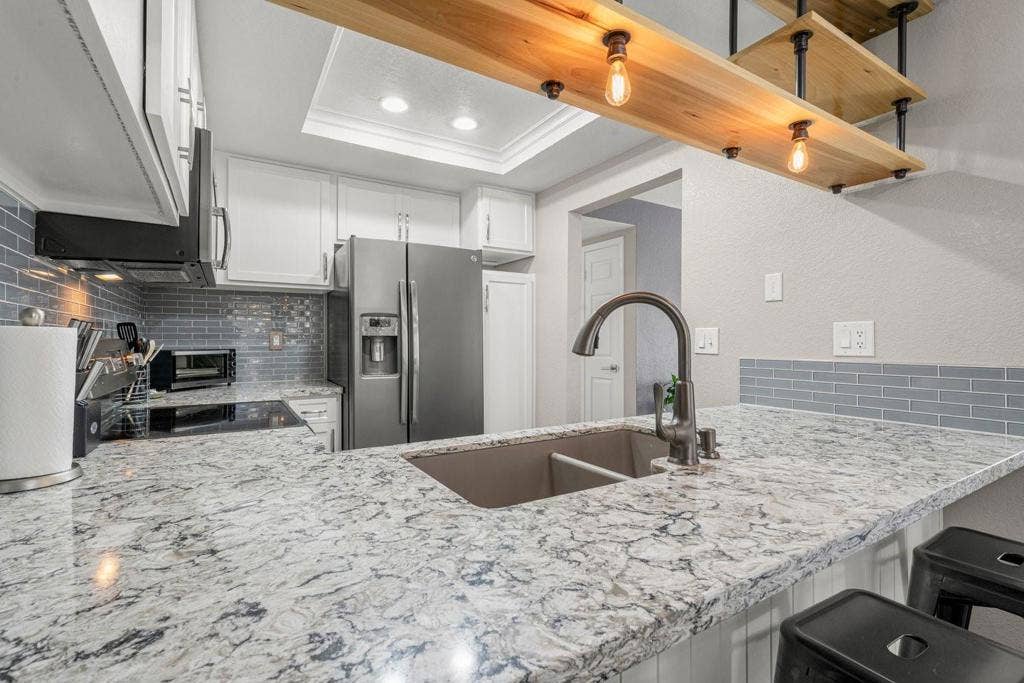 966 Apricot Avenue, Campbell, CA 95008