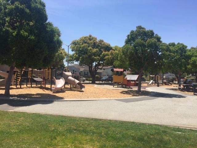 725 Guildford Avenue, San Mateo, CA 94402