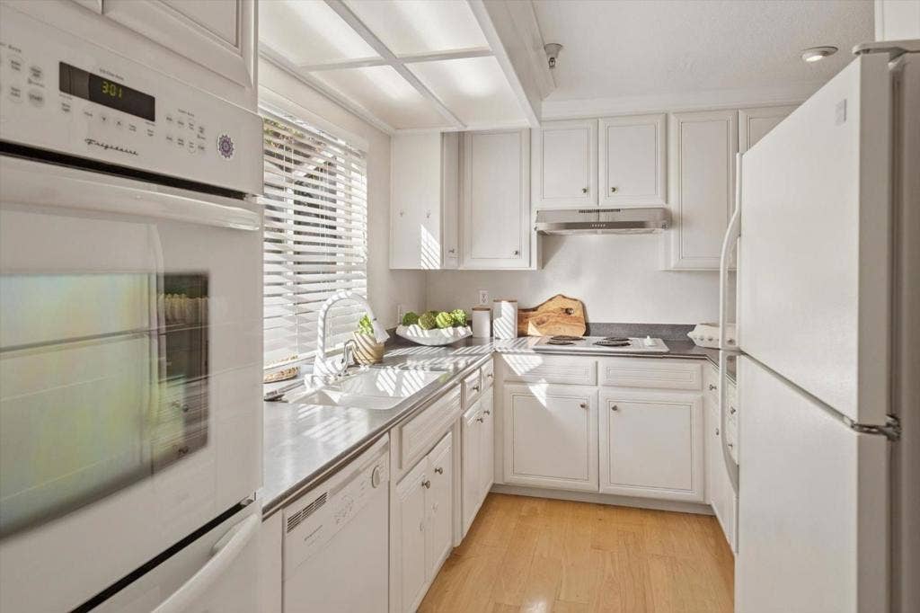 527 Tyndall Street, Los Altos, CA 94022