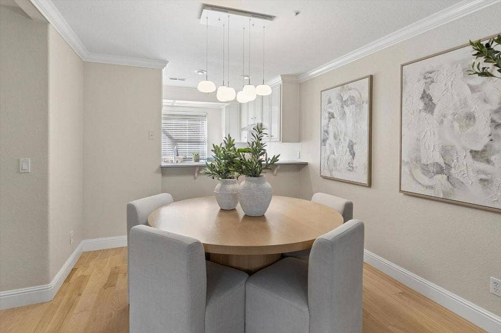 527 Tyndall Street, Los Altos, CA 94022