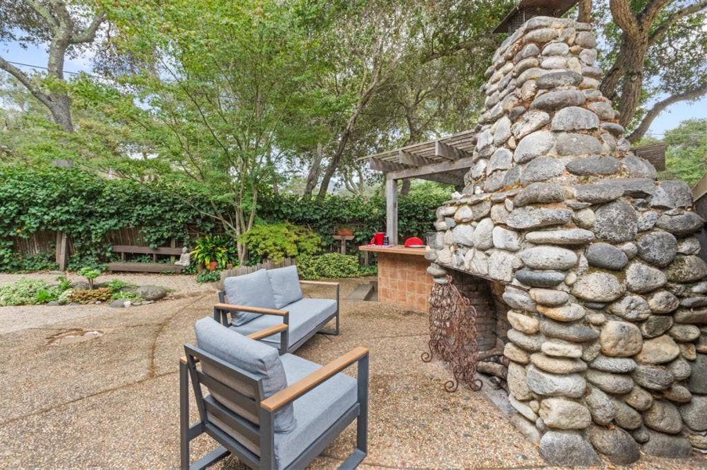 76 Upper Circle, Carmel Valley, CA 93924 76 Upper Circle, Carmel Valley, CA 93924