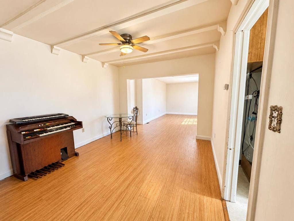 1126 Hollyburne Avenue, Menlo Park, CA 94025 1126 Hollyburne Avenue, Menlo Park, CA 94025