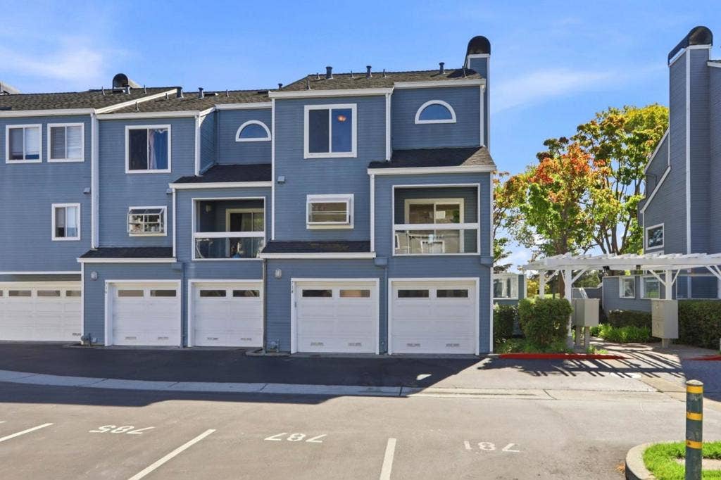 714 Portwalk Place, Redwood City, CA 94065