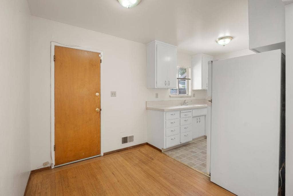 1337 Junipero Avenue, Redwood City, CA 94061