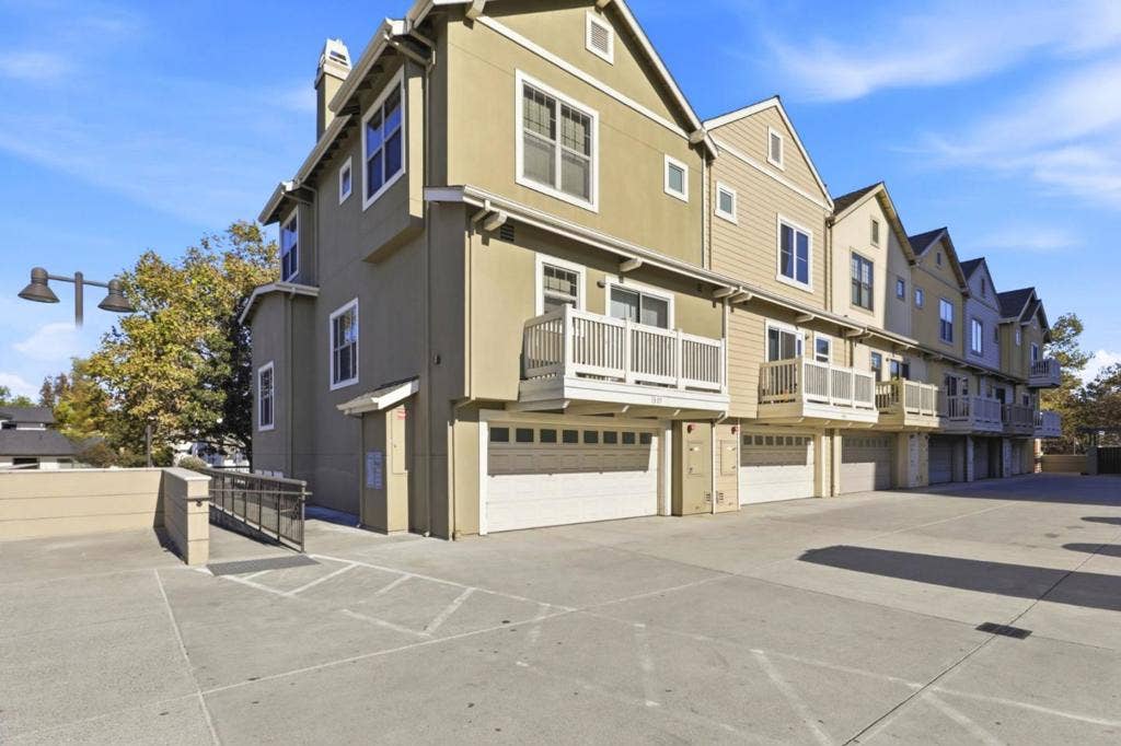 1395 Lick Avenue, San Jose, CA 95110 1395 Lick Avenue, San Jose, CA 95110
