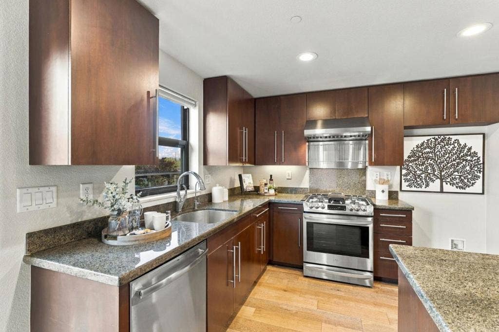 1395 Lick Avenue, San Jose, CA 95110 1395 Lick Avenue, San Jose, CA 95110