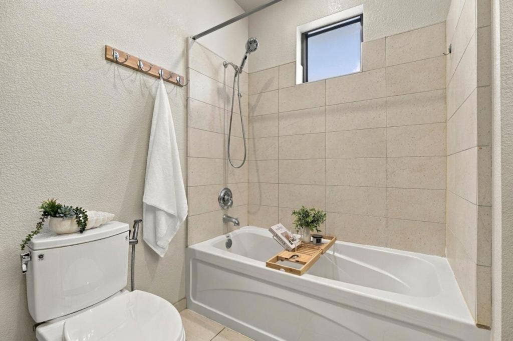 1395 Lick Avenue, San Jose, CA 95110 1395 Lick Avenue, San Jose, CA 95110