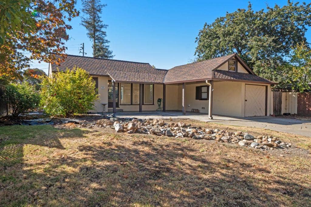 1712 Anamor Street, Redwood City, CA 94061