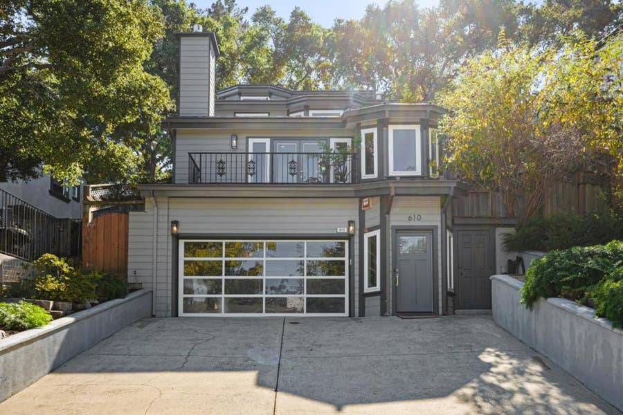 Property photo for 610 Lakeview Way, Redwood City, CA