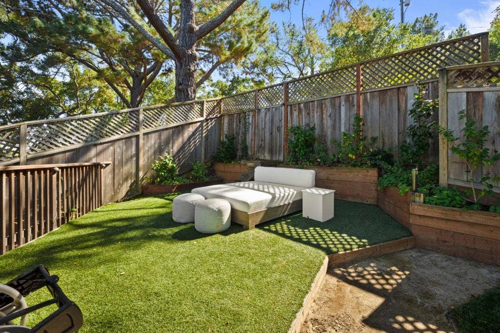 610 Lakeview Way, Redwood City, CA 94062