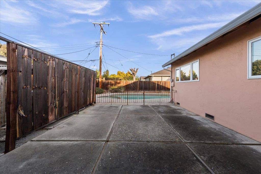 411 Radcliffe Drive, Santa Clara, CA 95051 411 Radcliffe Drive, Santa Clara, CA 95051