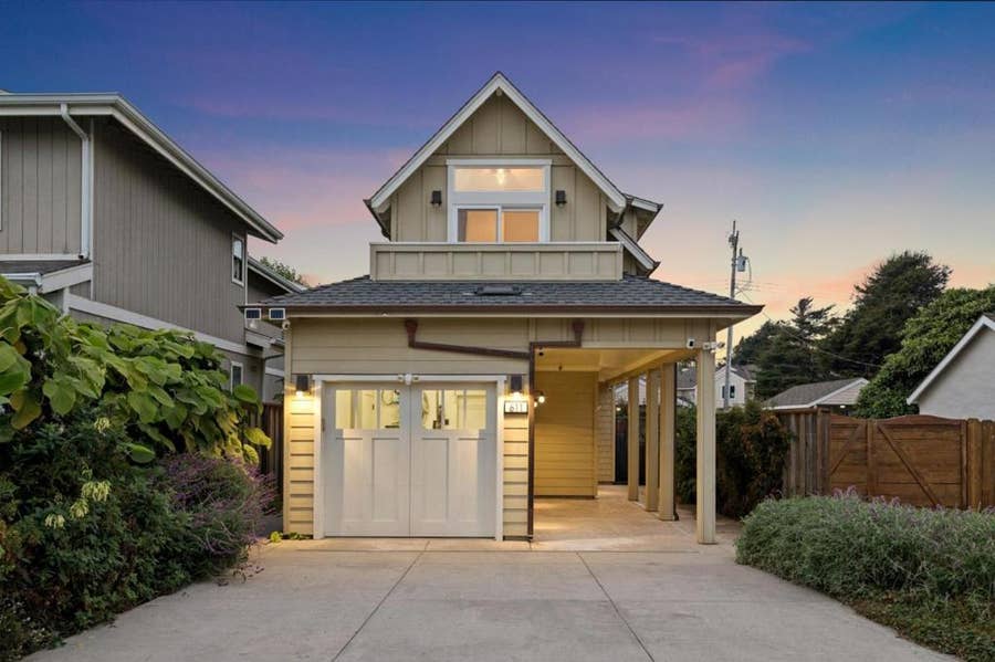 Property photo for 611 Myrtle Street, Half Moon Bay, CA