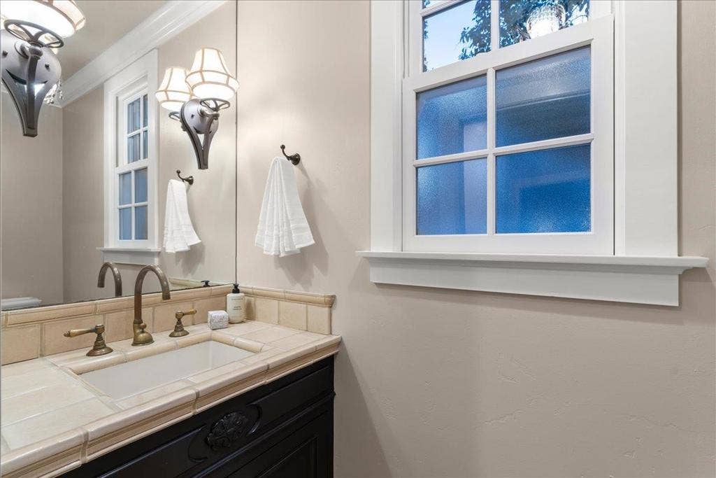 1071 Carolyn Avenue, San Jose, CA 95125 1071 Carolyn Avenue, San Jose, CA 95125