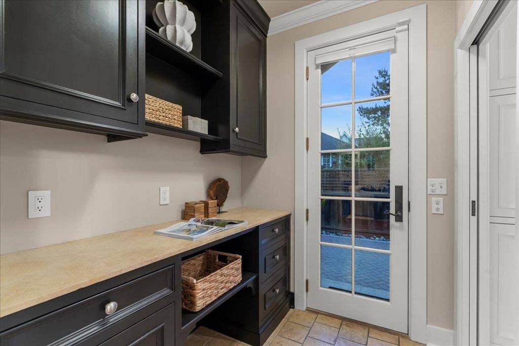 1071 Carolyn Avenue, San Jose, CA 95125 1071 Carolyn Avenue, San Jose, CA 95125