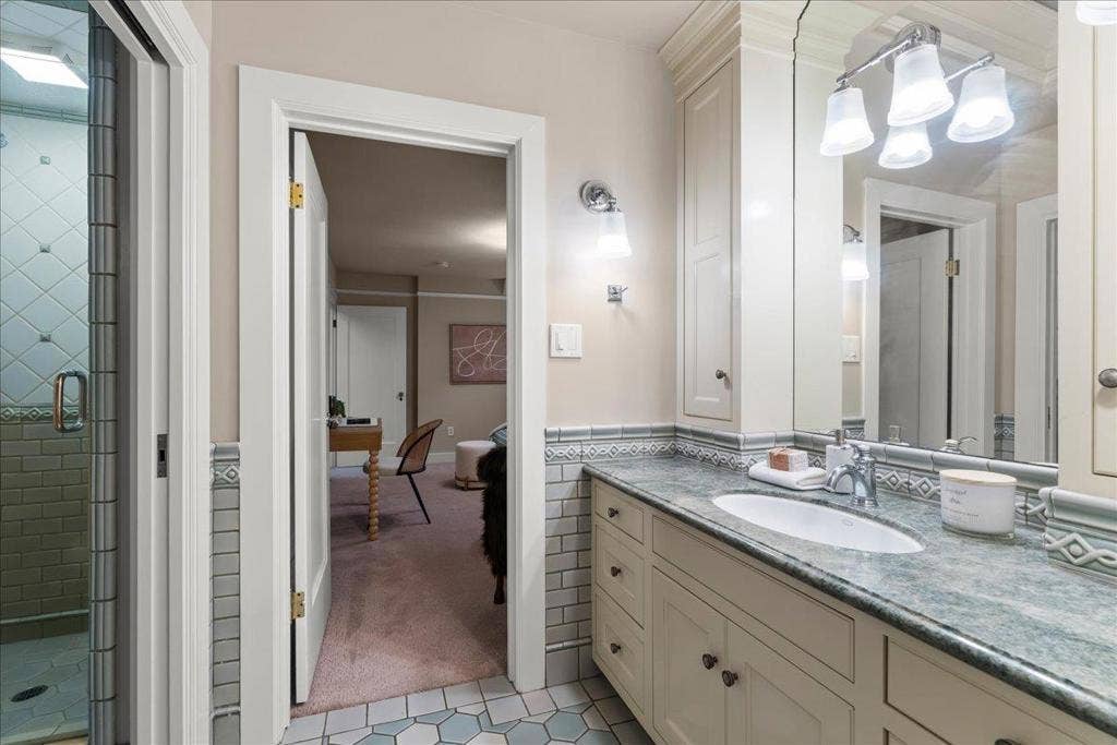 1071 Carolyn Avenue, San Jose, CA 95125 1071 Carolyn Avenue, San Jose, CA 95125
