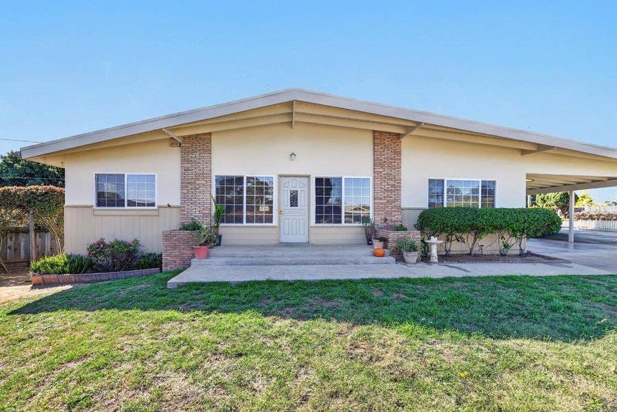 Property photo for 24 Verde Way, Royal Oaks, CA