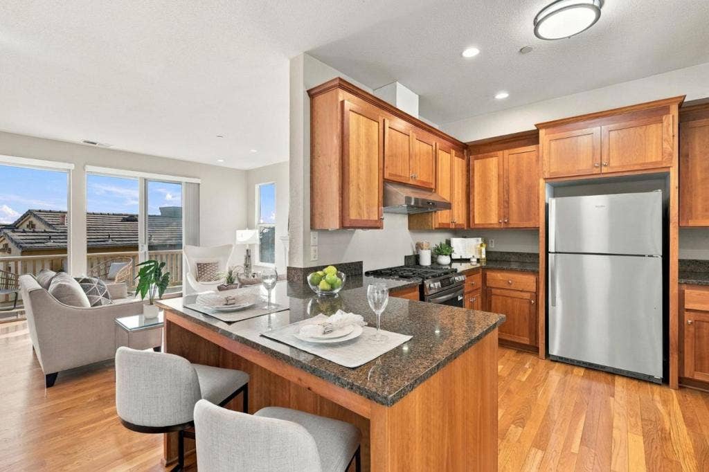511 Southview Terrace, Santa Cruz, CA 95060 511 Southview Terrace, Santa Cruz, CA 95060