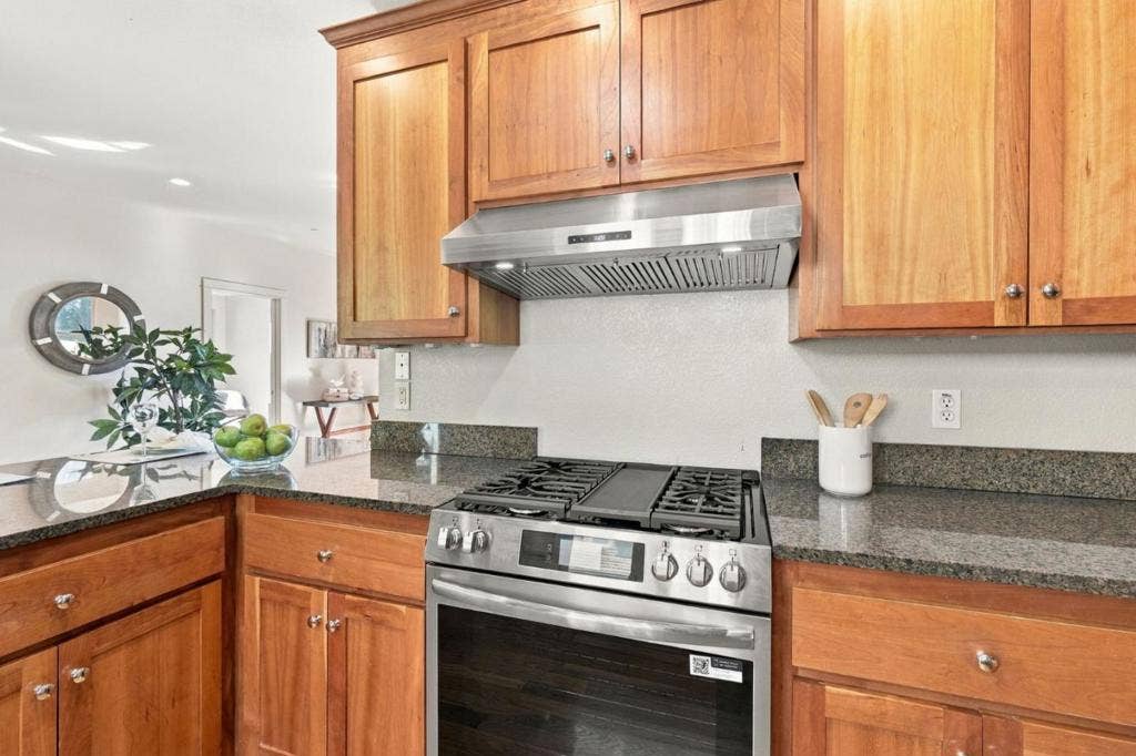 511 Southview Terrace, Santa Cruz, CA 95060 511 Southview Terrace, Santa Cruz, CA 95060