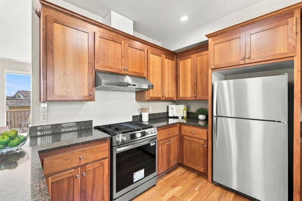 511 Southview Terrace, Santa Cruz, CA 95060 511 Southview Terrace, Santa Cruz, CA 95060