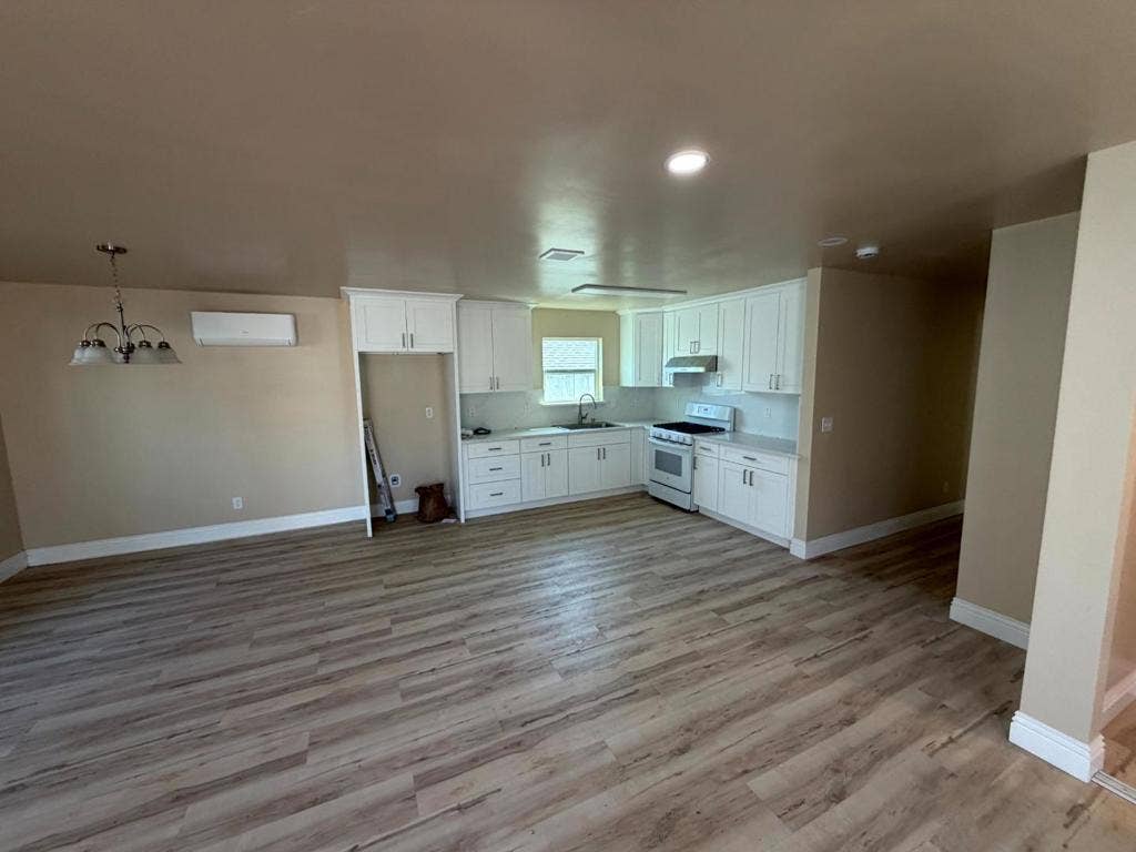 Salinas, CA 93905 Salinas, CA 93905